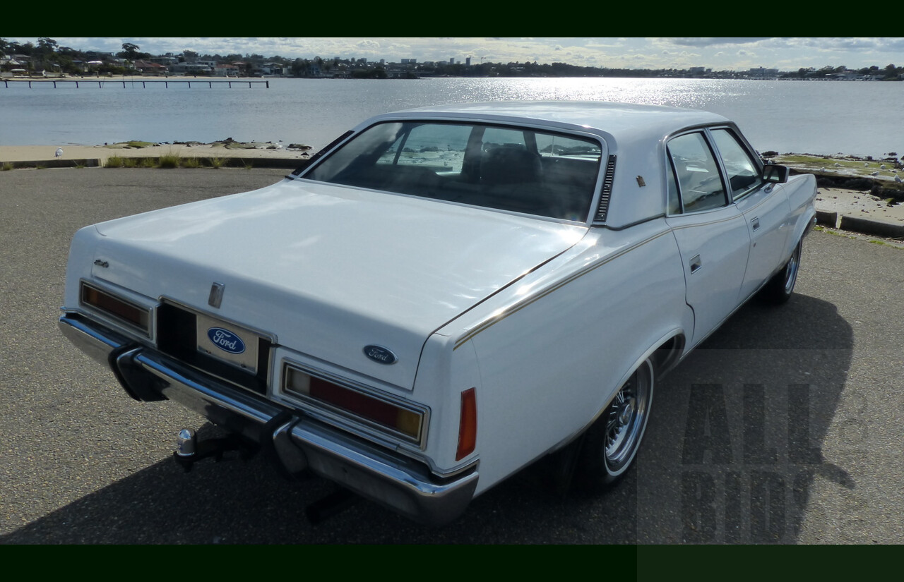 11/1977 Ford LTD P6 4d Sedan White Auto 351ci 5.8L V8