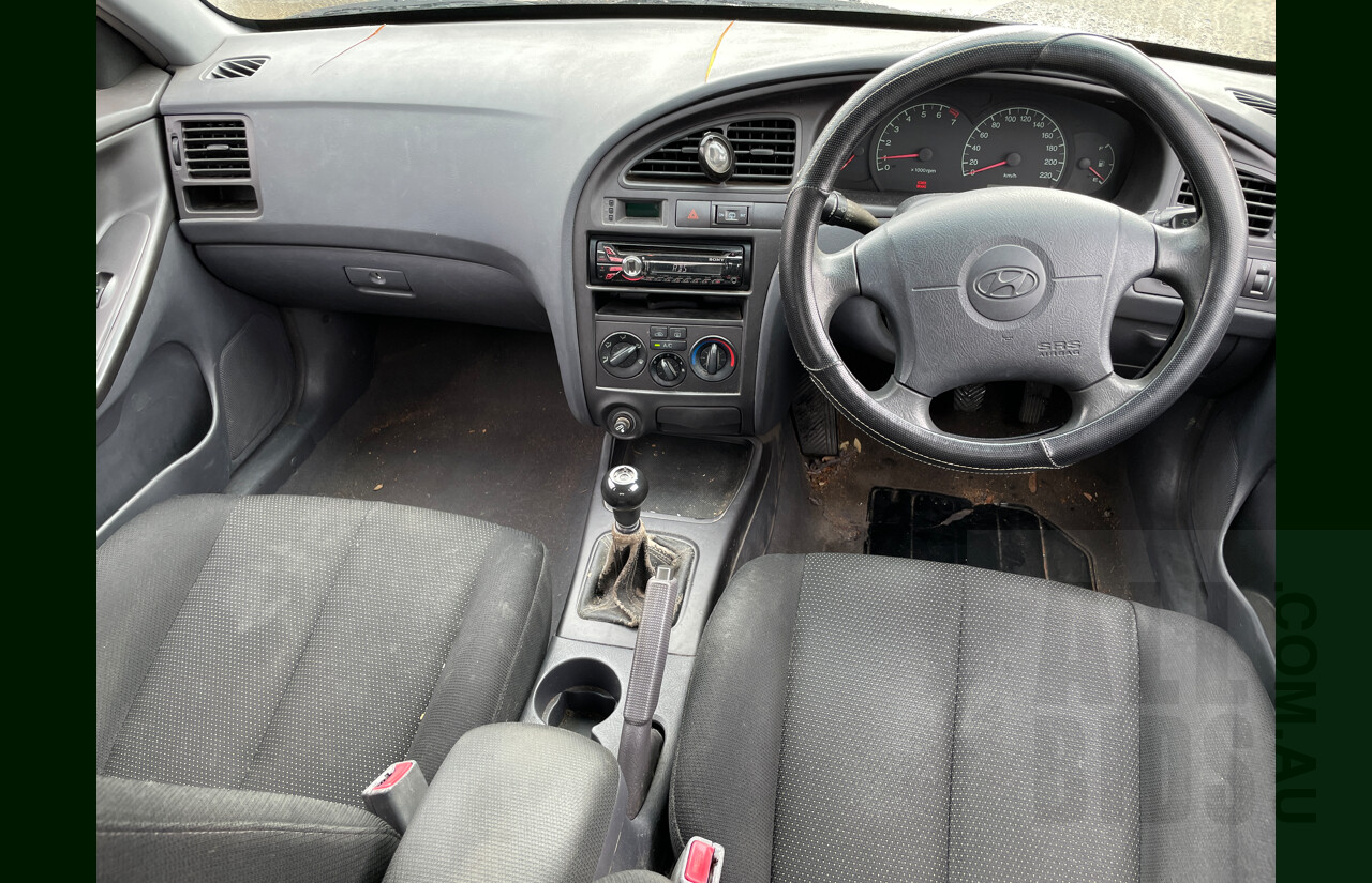 12/2001 Hyundai Elantra GLS XD 5d Hatchback Silver 2.0L