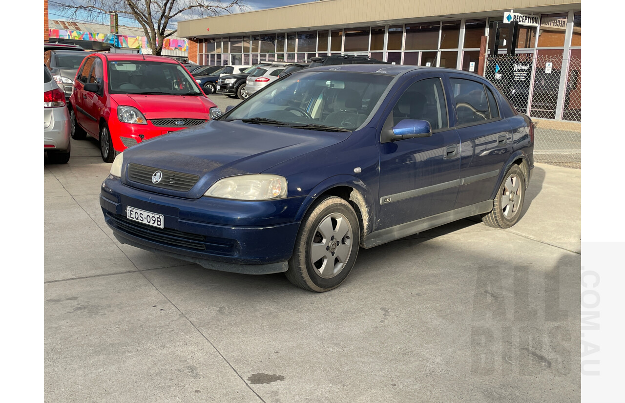 5/2003 Holden Astra CD TS 5d Hatchback Blue 1.8L