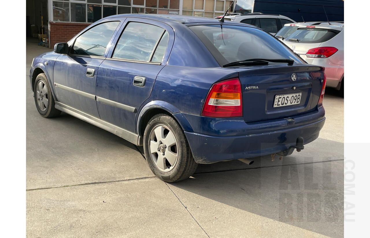 5/2003 Holden Astra CD TS 5d Hatchback Blue 1.8L