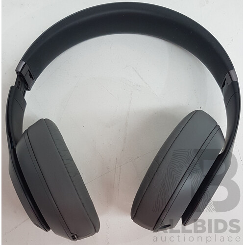 Beats Studio3 Wireless Over-Ear Headphones (Grey) - Missing Inclusions - ORP $389.00