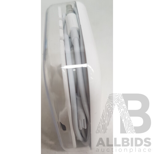 Apple EarPods With 3.5mm Headphone Plug