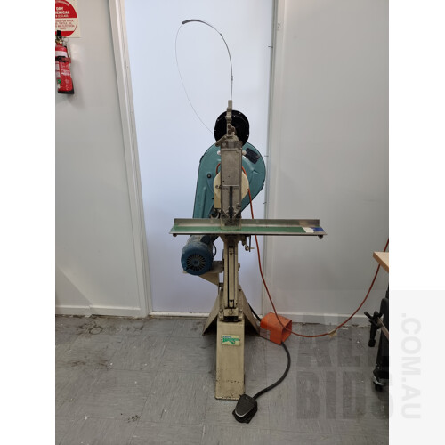 Bostitch 'Bronco' Wire Stitcher