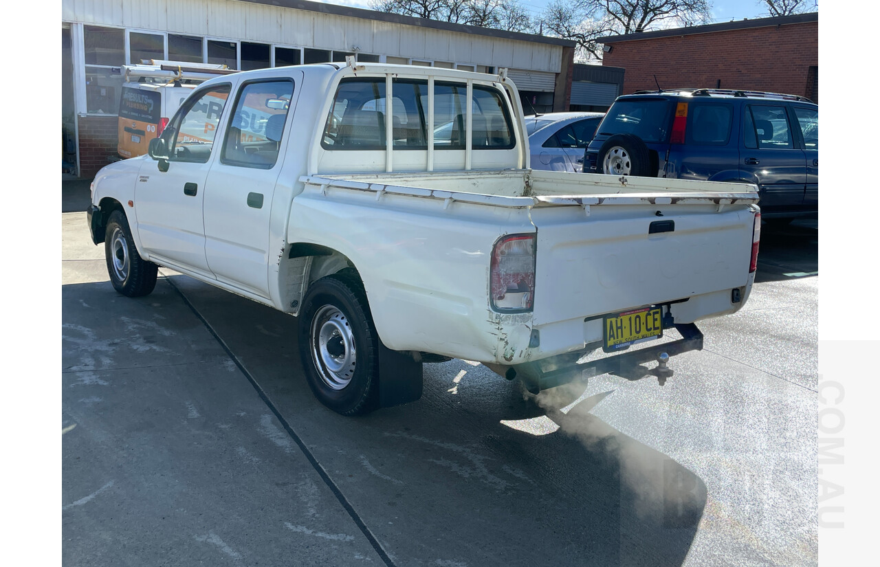 4/2003 Toyota Hilux  RZN149R Dual Cab P/Up White 2.7L