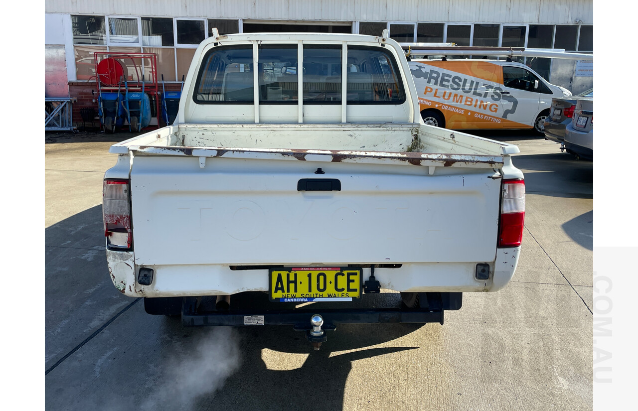 4/2003 Toyota Hilux  RZN149R Dual Cab P/Up White 2.7L