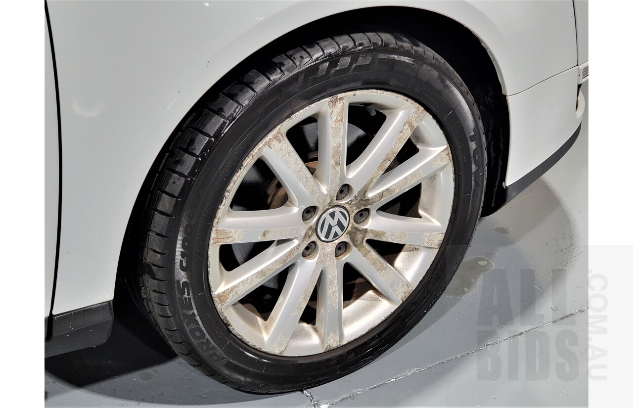 2/2009 Volkswagen Passat 125 TDI 3C MY09 UPGRADE 4d Wagon White 2.0L Turbo Diesel