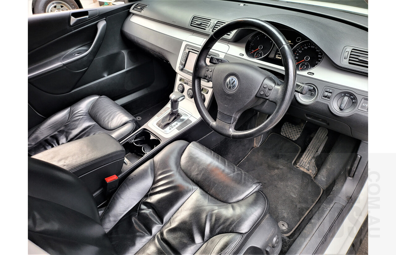 2/2009 Volkswagen Passat 125 TDI 3C MY09 UPGRADE 4d Wagon White 2.0L Turbo Diesel