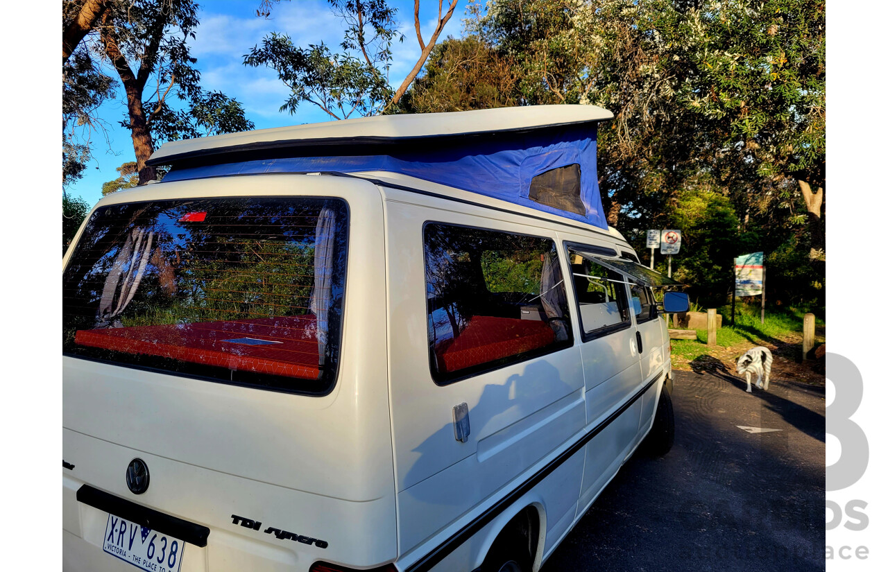 3/2000 Volkswagen Transporter TDi Syncro LWB (4x4) T4 Van White 2.5L