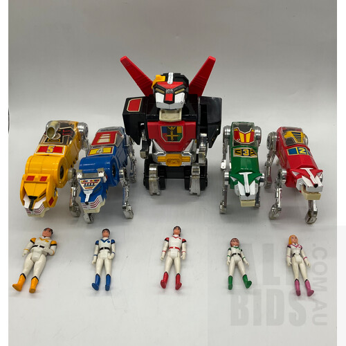 Voltron Lion Force With All Five Lions, Characters and Assorted Weapons