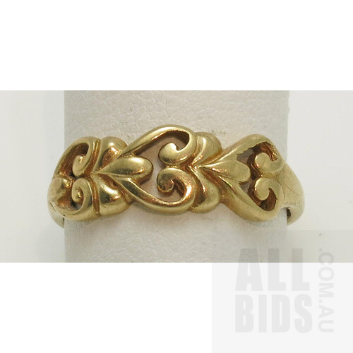 9ct Gold Swirl Ring