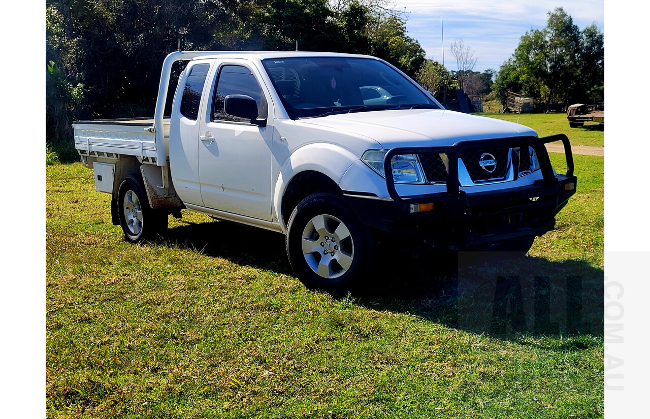 2/2010 Nissan Navara RX (4x4) D40 King C/Chas White 2.5L Turbo Diesel