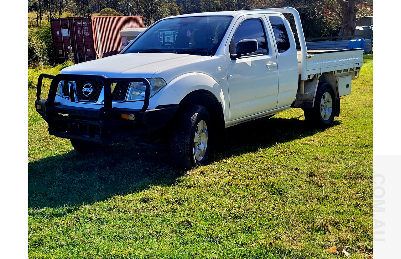 2/2010 Nissan Navara RX (4x4) D40 King C/Chas White 2.5L Turbo Diesel