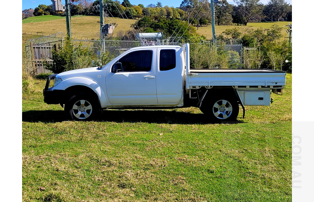 2/2010 Nissan Navara RX (4x4) D40 King C/Chas White 2.5L Turbo Diesel