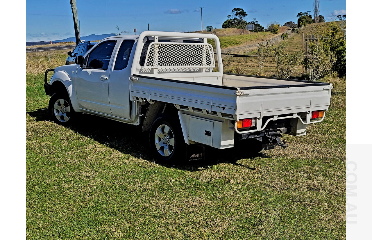 2/2010 Nissan Navara RX (4x4) D40 King C/Chas White 2.5L Turbo Diesel