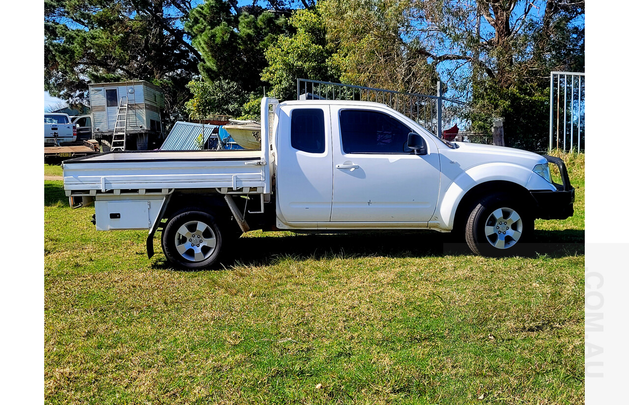 2/2010 Nissan Navara RX (4x4) D40 King C/Chas White 2.5L Turbo Diesel