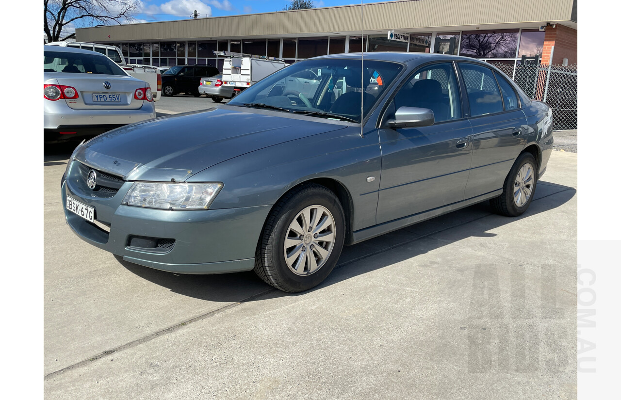 10/2005 Holden Commodore Acclaim VZ 4d Sedan Grey 3.6L