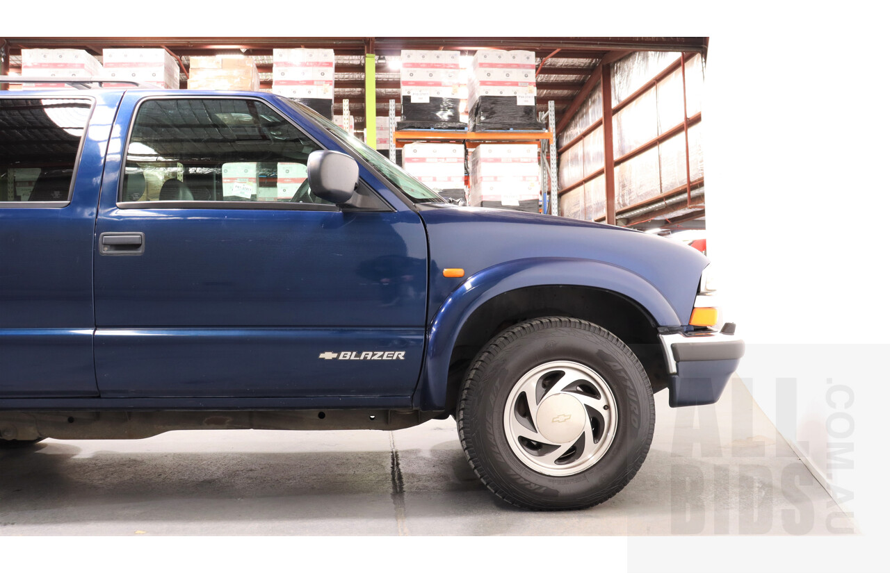 12/1999 Chevrolet Blazer S10 4d SUV Blue V6 4WD 4.3L