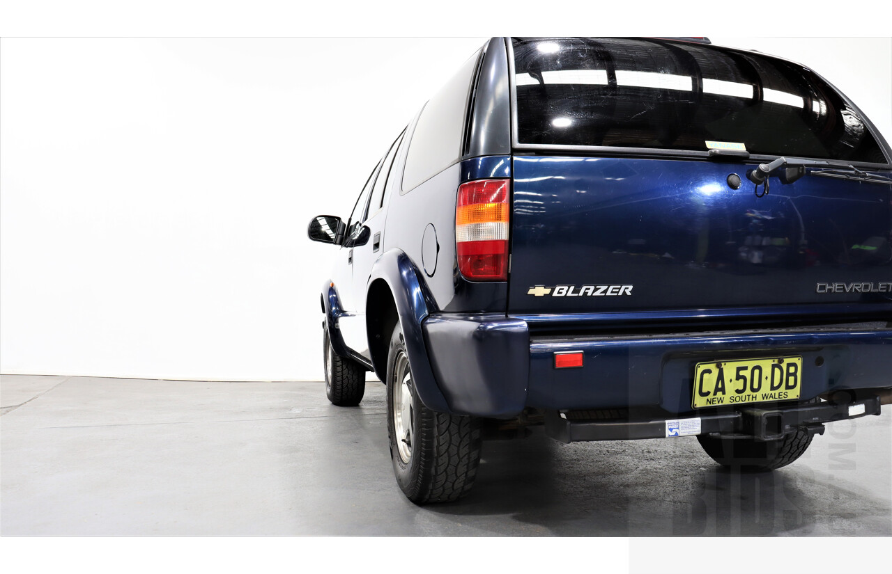 12/1999 Chevrolet Blazer S10 4d SUV Blue V6 4WD 4.3L