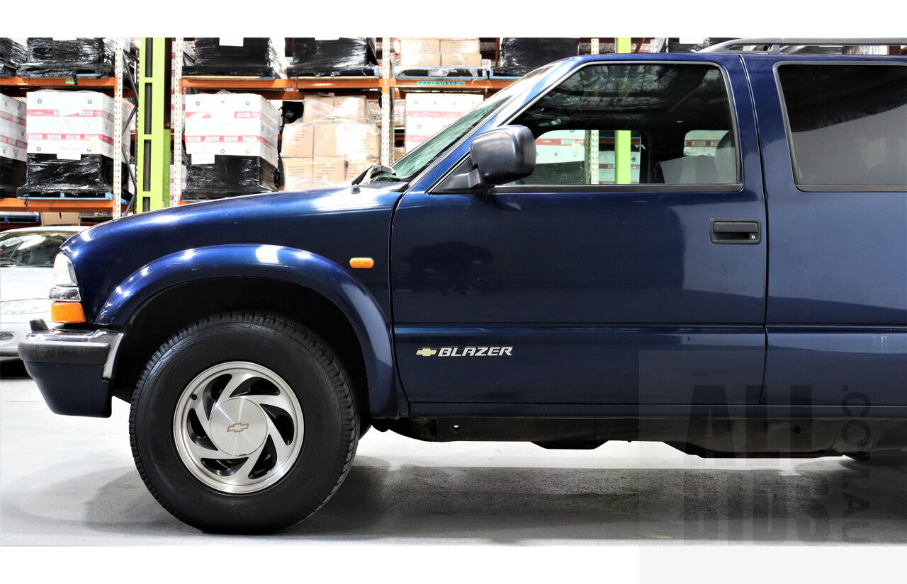 12/1999 Chevrolet Blazer S10 4d SUV Blue V6 4WD 4.3L