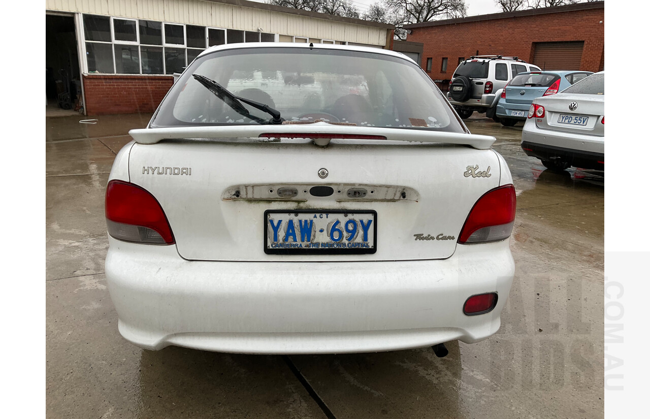 1/2000 Hyundai Excel GX X3 3d Hatchback White 1.5L