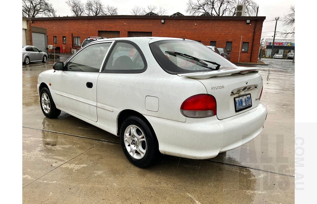 1/2000 Hyundai Excel GX X3 3d Hatchback White 1.5L