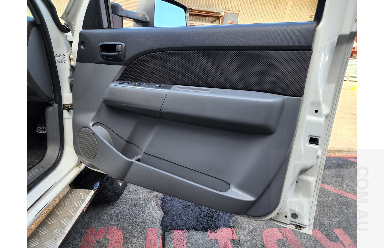 2/2009 Mazda BT-50 B3000 Freestyle DX+ (4x4) 08 UPGRADE C/Chas White 3.0L - Turbo Diesel