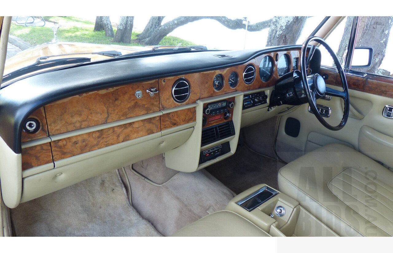 2/1979 Rolls-Royce Silver Shadow II 4d Saloon Gold 6.8L V8