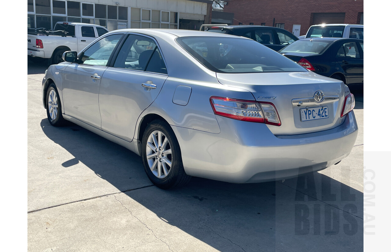 10/2011 Toyota Camry Hybrid AHV40R 4d Sedan Silver 2.4L