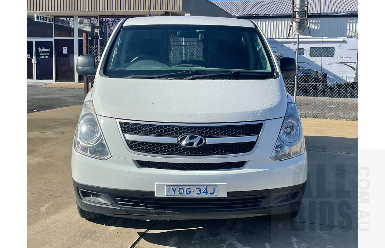 5/2011 Hyundai Iload  TQ MY11 4d Van White 2.5L