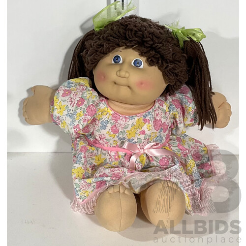 Vintage Cabbage Patch Doll - Signed and Dated on Buttock ‘84