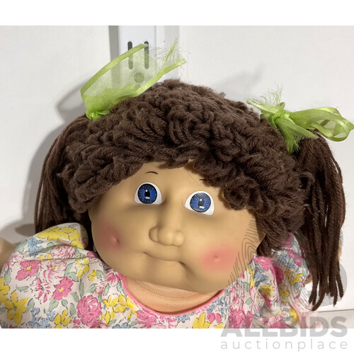 Vintage Cabbage Patch Doll - Signed and Dated on Buttock ‘84