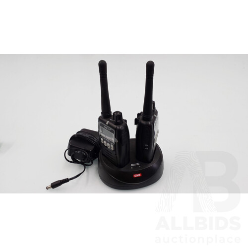 Pair of GME 2 Watt Handheld UHF Radios and Charging Cradle