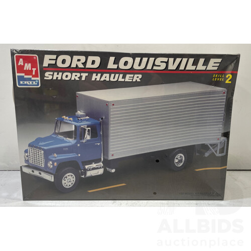 Ford Louisville Short Hauler AMT ERTL Model Kit - Brand New