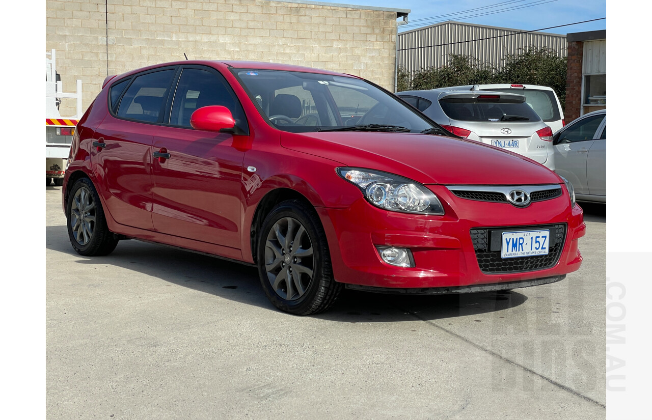 4/2012 Hyundai i30 Trophy FD MY12 5d Hatchback Red 2.0L