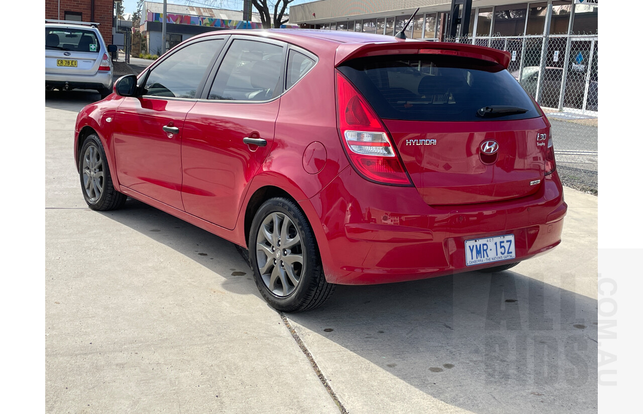 4/2012 Hyundai i30 Trophy FD MY12 5d Hatchback Red 2.0L