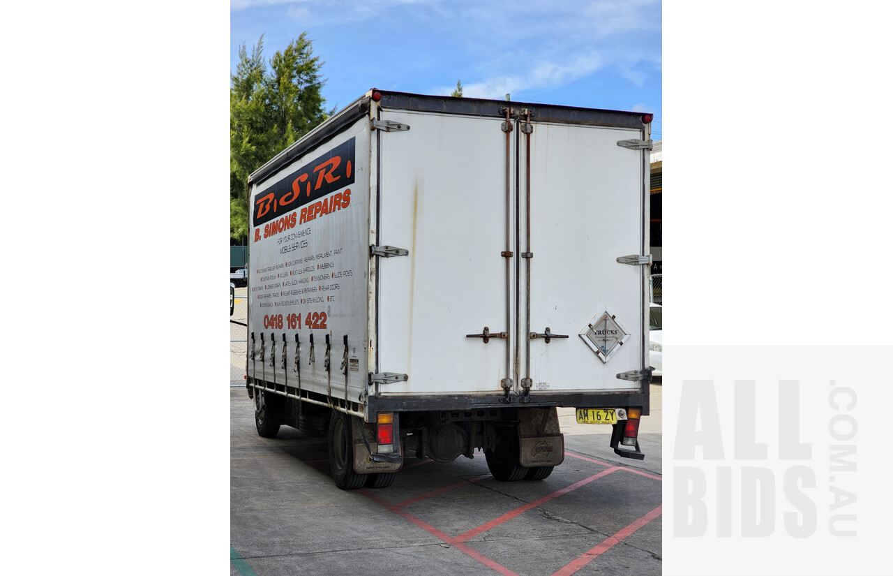 9/2006 Hino Dutro 8.5 XZU434R Curtainsider White 4.6L Turbo Diesel