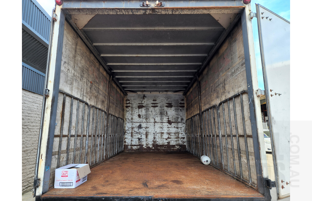 9/2006 Hino Dutro 8.5 XZU434R Curtainsider White 4.6L Turbo Diesel