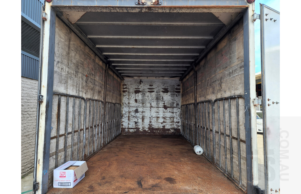 9/2006 Hino Dutro 8.5 XZU434R Curtainsider White 4.6L Turbo Diesel