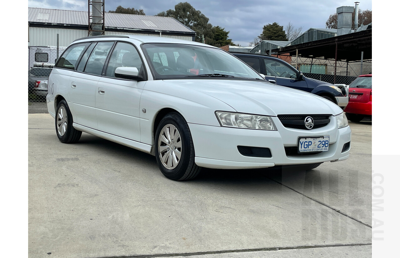 1/2007 Holden Commodore Acclaim VZ MY06 UPGRADE 4d Wagon White 3.6L