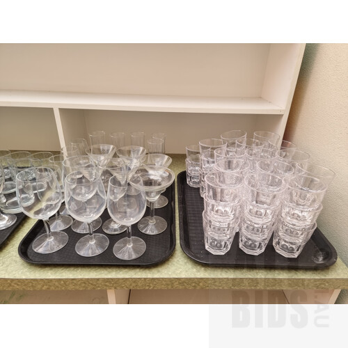 Bulk Quantity of Restaurant Glassware