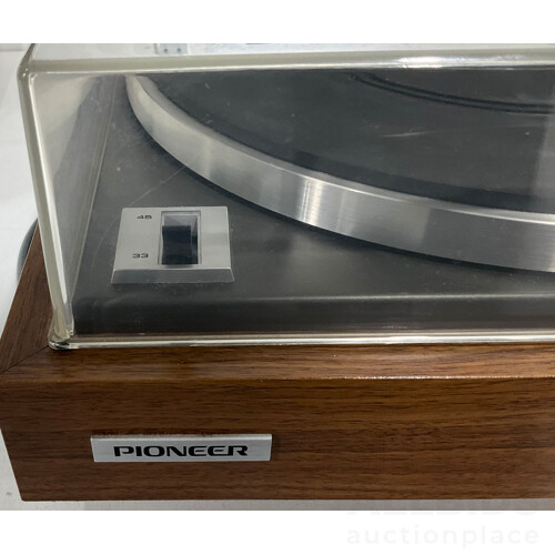 Vintage Pioneer Stereo Turntable With Pioneer Fm/Am Digital Synthesised Tuner F-X50 in Original Box With Instructions