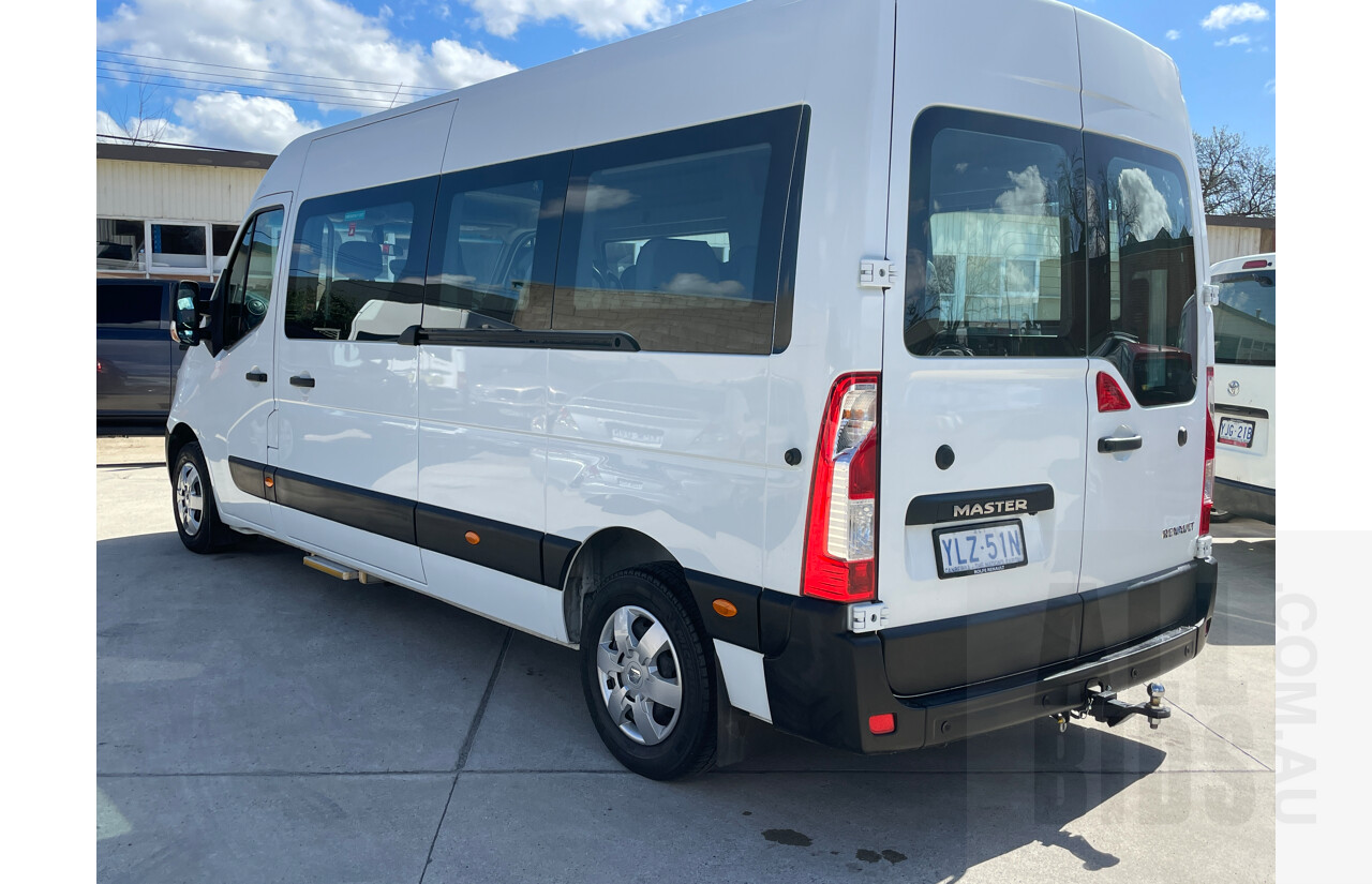 3/2017 Renault Master 12 Passenger Bus White 2.3L