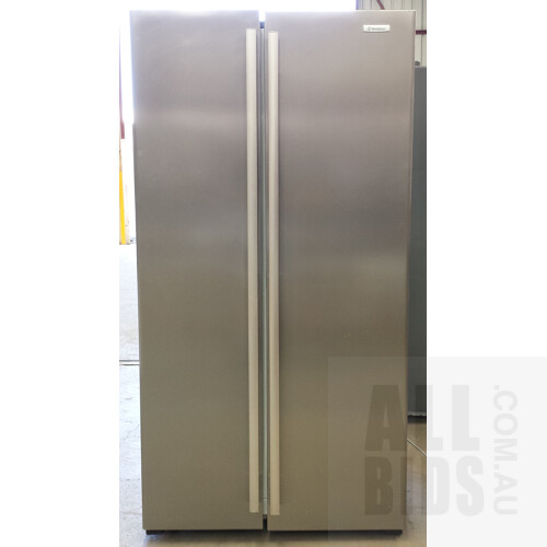 Westinghouse 610 Litre Stainless Steel Side by Side Fridge/Freezer