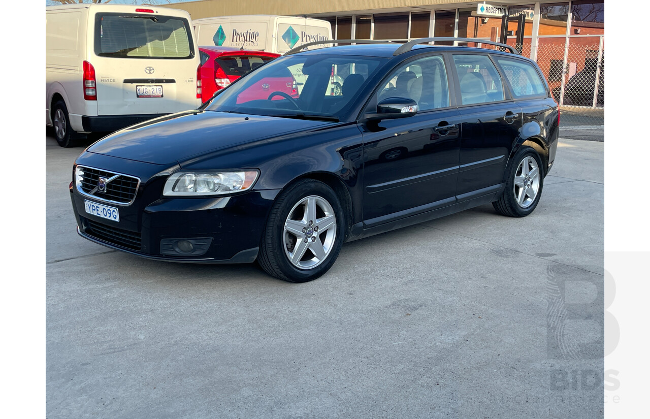 12/2008 Volvo V50 2.4 S MY09 4d Wagon Black 2.4L