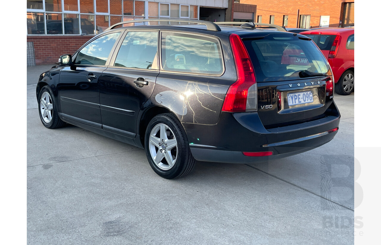 12/2008 Volvo V50 2.4 S MY09 4d Wagon Black 2.4L