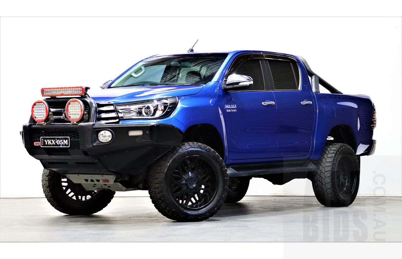 10/2015 Toyota Hilux SR5 (4x4) GUN126R Dual Cab Utility Blue 2.8L