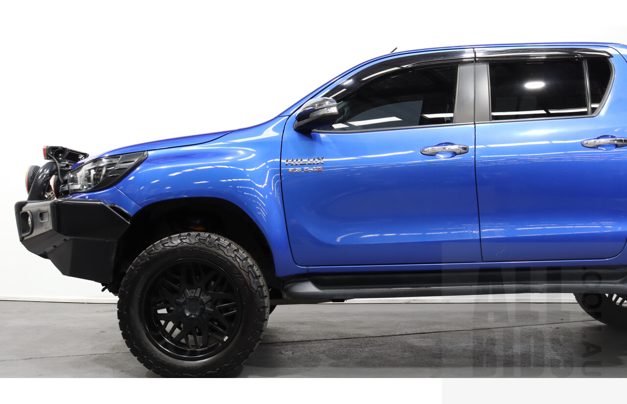 10/2015 Toyota Hilux SR5 (4x4) GUN126R Dual Cab Utility Blue 2.8L