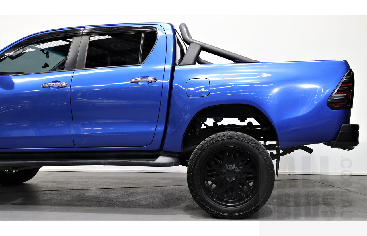 10/2015 Toyota Hilux SR5 (4x4) GUN126R Dual Cab Utility Blue 2.8L