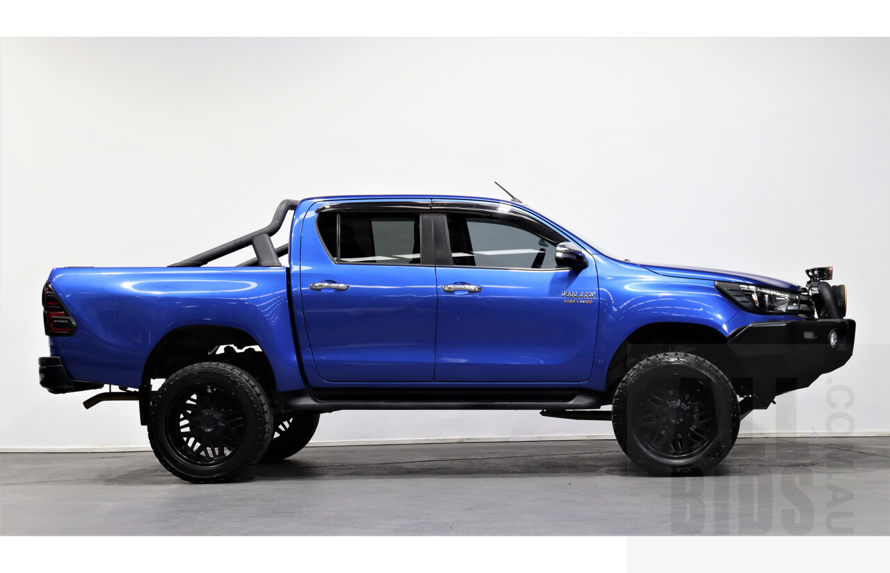 10/2015 Toyota Hilux SR5 (4x4) GUN126R Dual Cab Utility Blue 2.8L