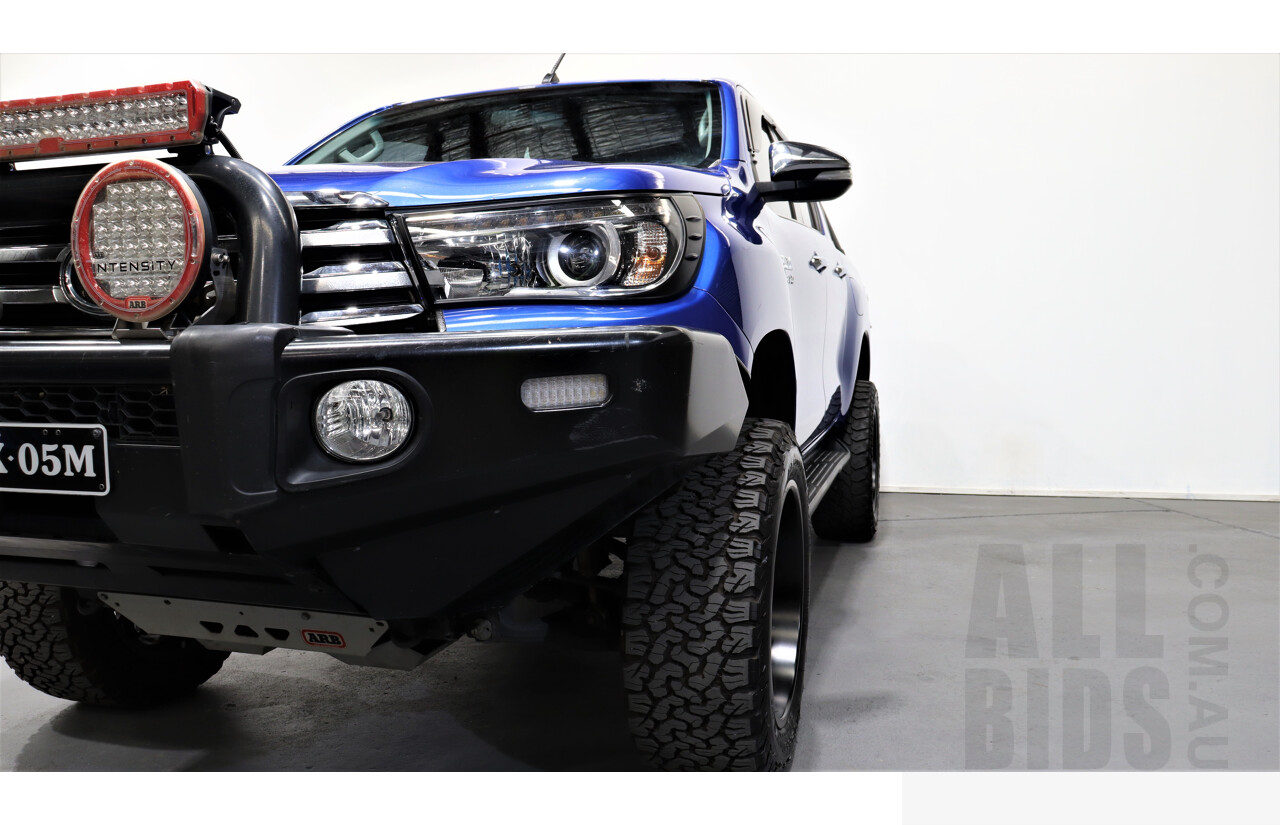 10/2015 Toyota Hilux SR5 (4x4) GUN126R Dual Cab Utility Blue 2.8L